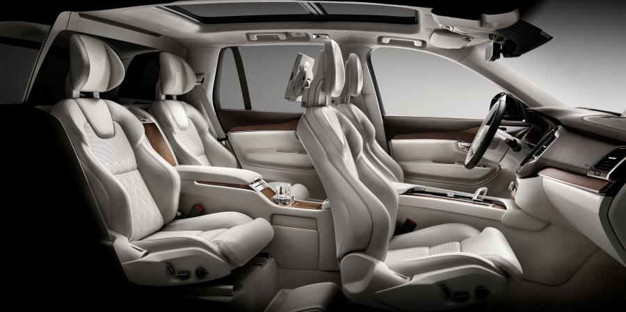  Volvo XC90 Excellence 2015 года  (фото 10 из 13)